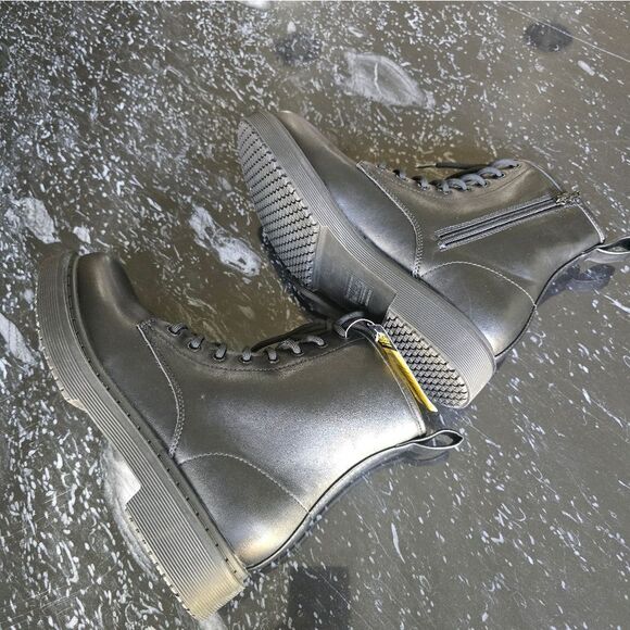 BRAND NEW TREDSAFE WOMEN"S RAVENS SLIP RESISTANT SHOES - Picture 9 of 16